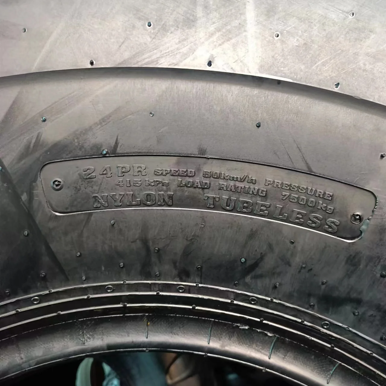 wide base tire  66*43-25  66X43.00-25 tractor tires monster truck tire wheels rims