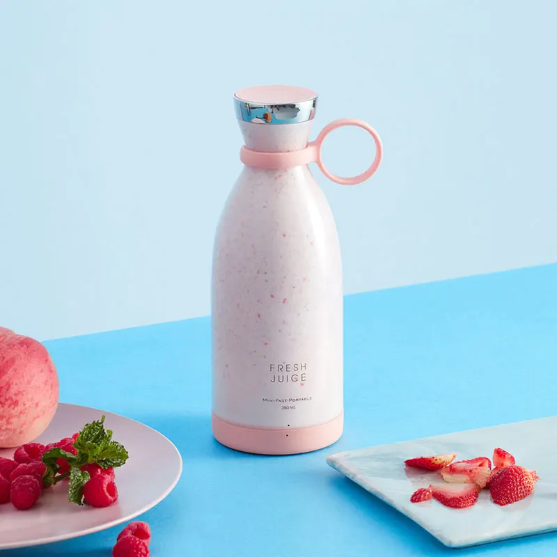 Rechargeable USB Orange Juice Maker Smoothie Mixer Mini Fast Portable Blender Blendie Bottle and Juice