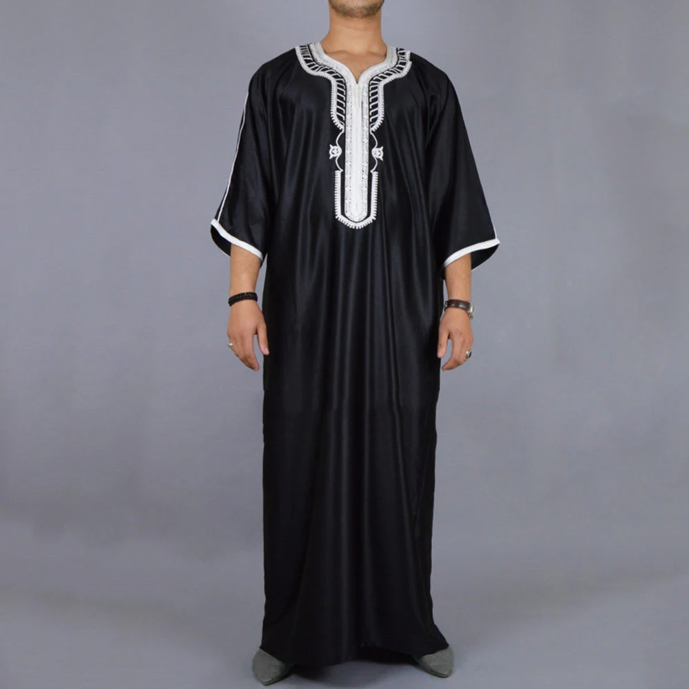 2024 Factory Price Muslim Men Thobe Elegant Embroidery Casual Men Muslim Thobe Solid Long Robe Jubba for Men Arabic Thobe