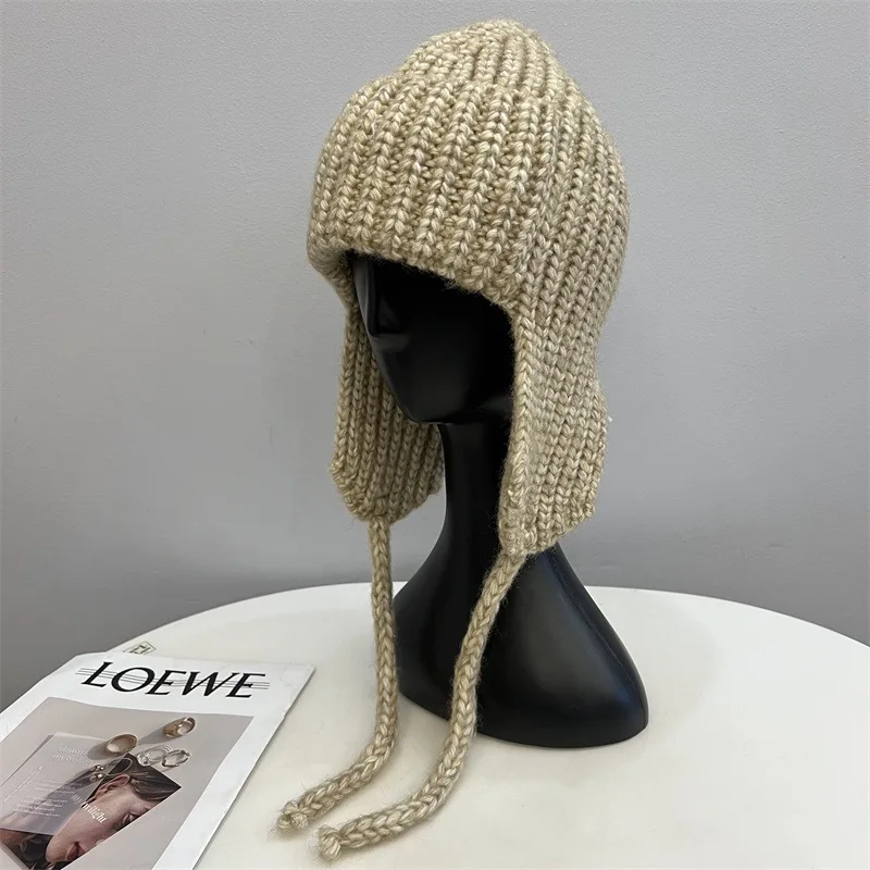 Winter Warm Caps Luxury Design Women Hot Sell Jacquard Outdoor Knitted Cap