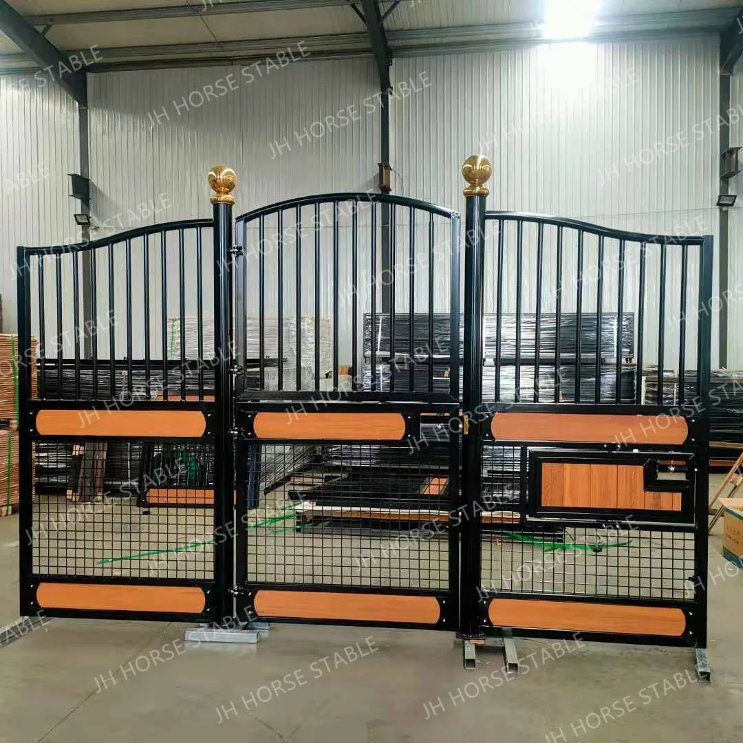 3D Drawing 10 Feet Steel Temporary Wooden Heat Insulator For Horse Stable Kits Doors