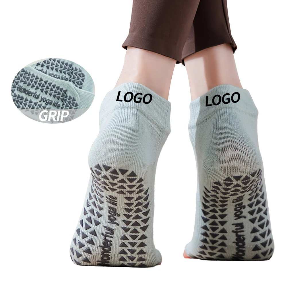 Wholesale Custom Logo Cotton Non Slip Pair Woman Antislip Pilates Yoga Socks For Women Nonslip
