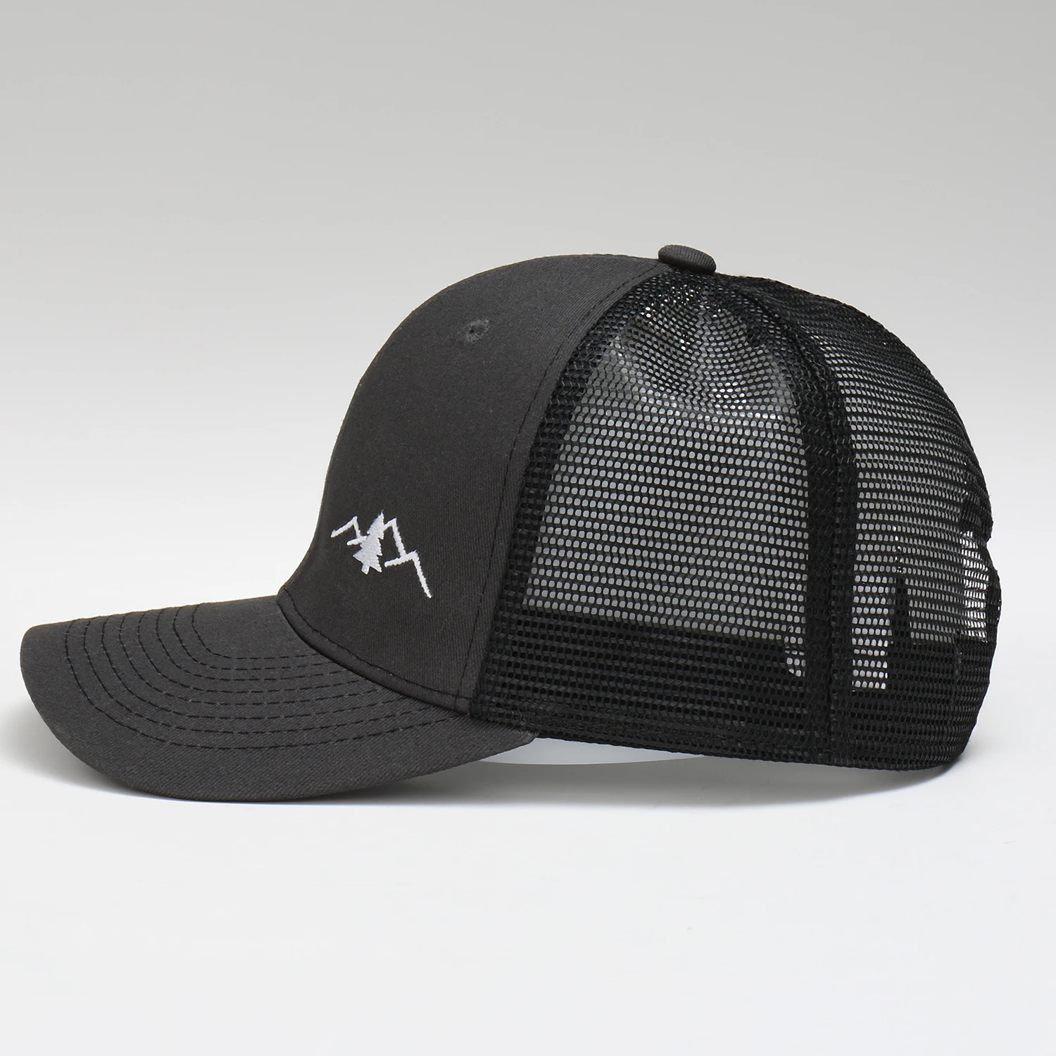 Custom Wholesale Mesh Cap Outdoor Activities Mountain Embroidery Baseball Cap Black Mesh Breathable Trucker Caps for Men