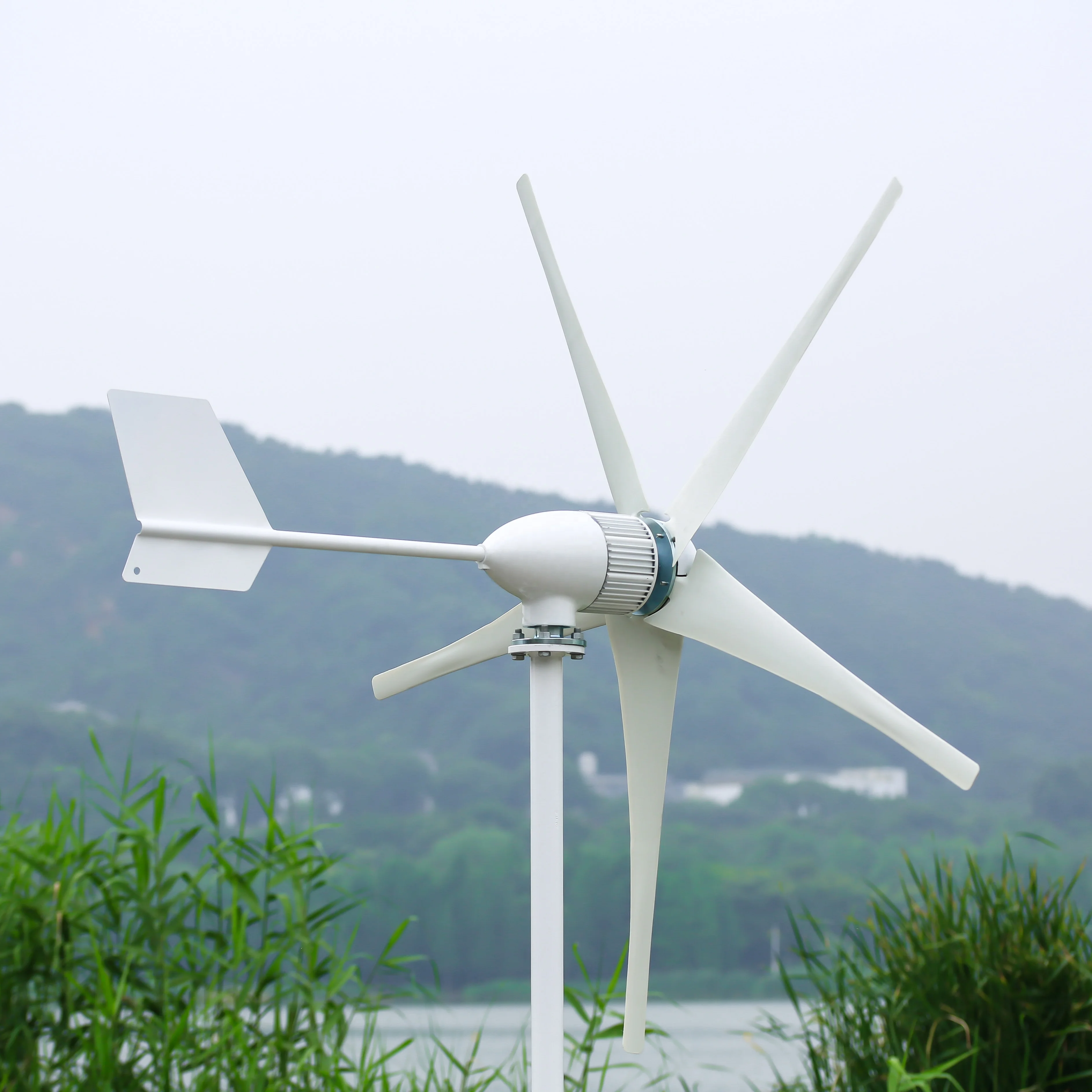 24V 48V 96V Wind Turbine 1.5kw 2kw 5kw Wind Turbine Generator with Solar Energy