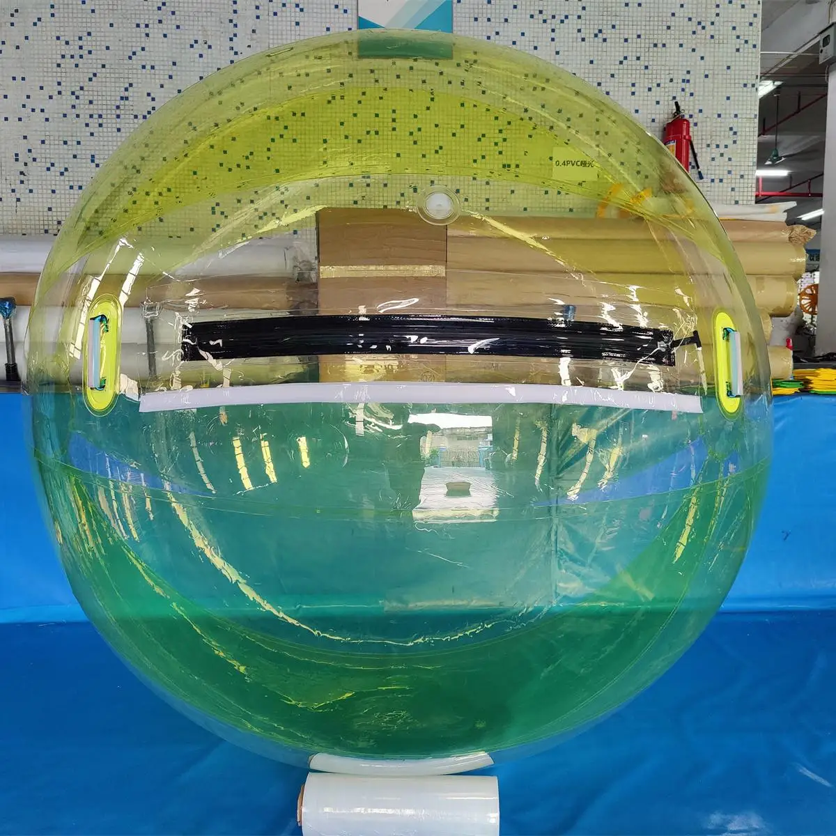 Надувной шарик для воды