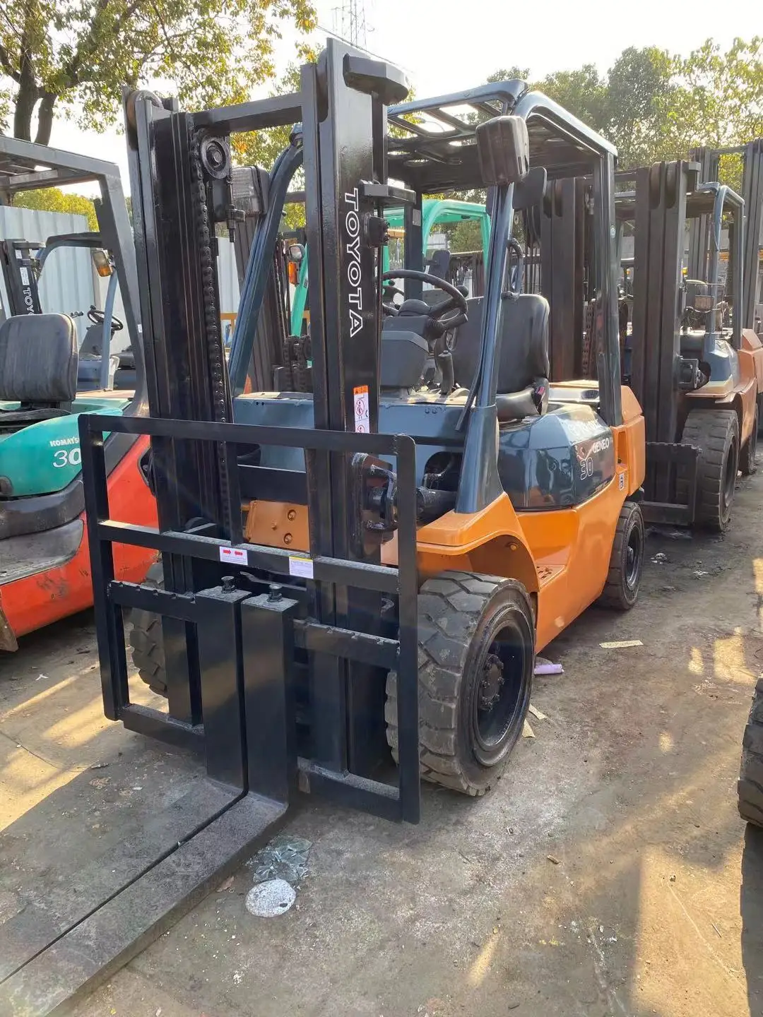 Second hand Toyota FD30 forklifts used Toyota FD30 diesel forklift cheap price diesel forklift in stock hot sale