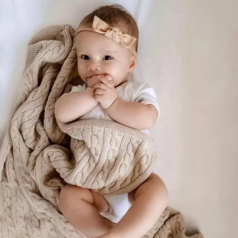 Customized 100% Cotton Baby Shower Gift Hygge Gender Neutral Kids Braid Blanket Newborn Sleeping Knitted Baby Blanket