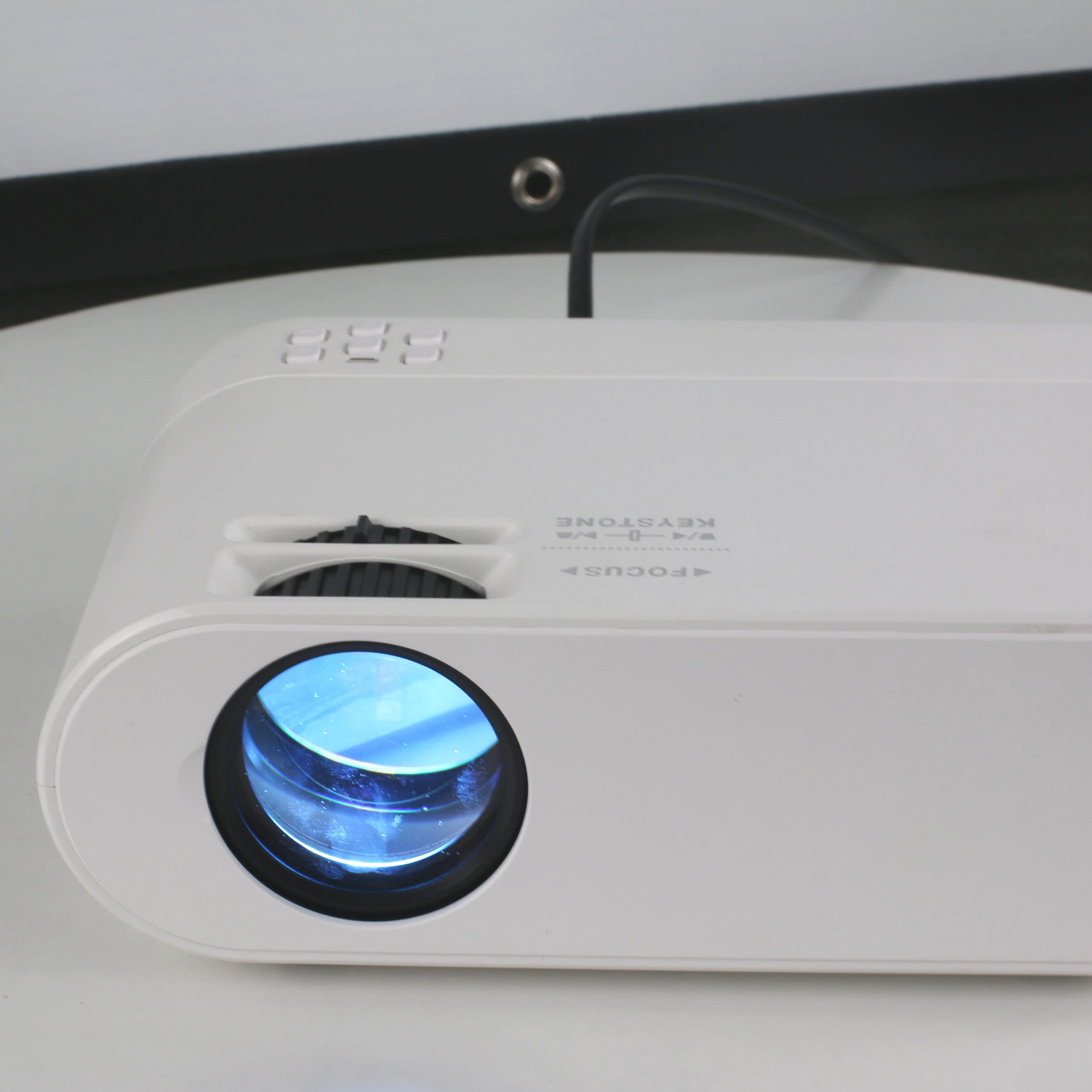 Android 9.0 System 4K 1080p C900 Projector 3D Portable and versatile Mini Smart DLP WiFi Projector