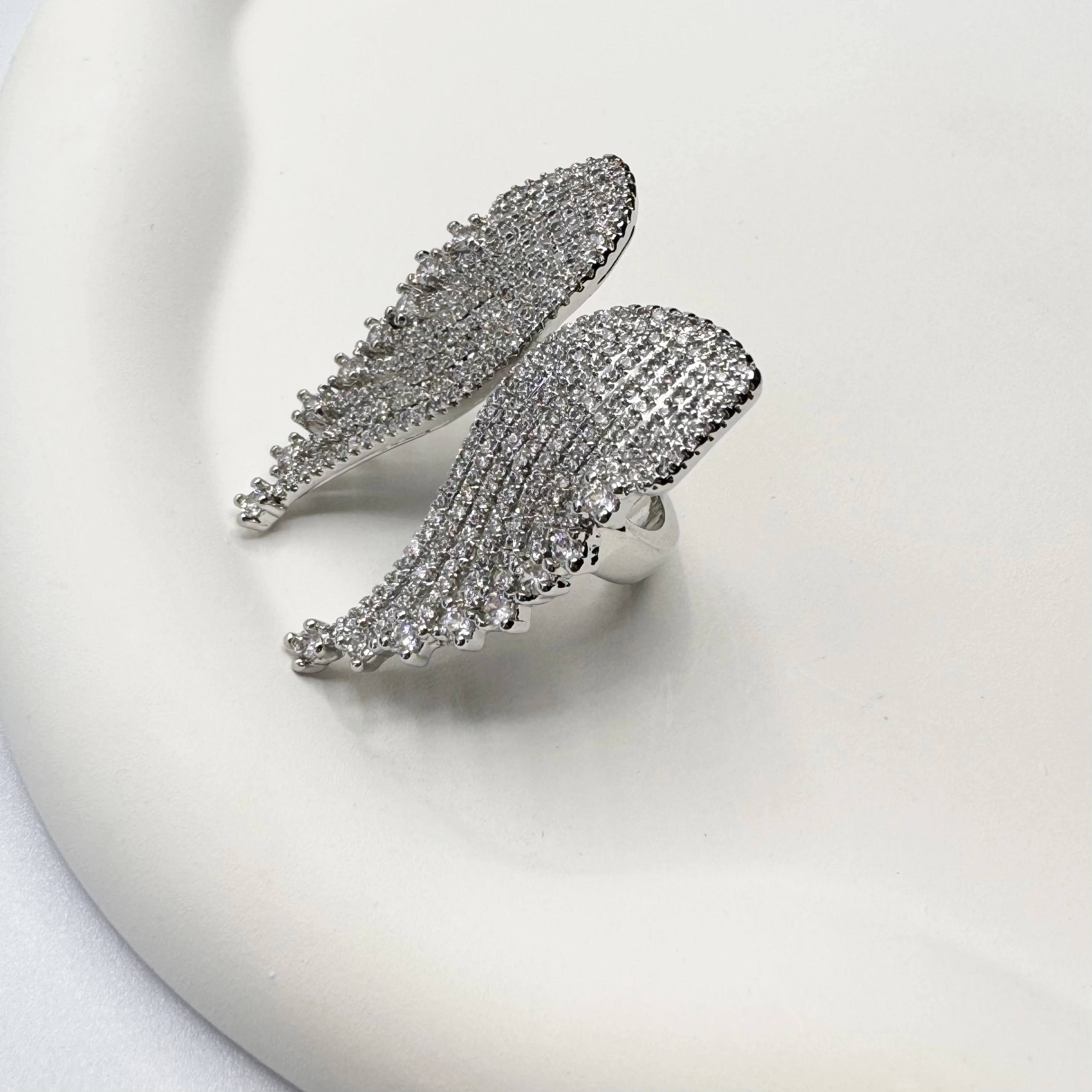 New Design Fashion Wings Shaped Crystal Rhinestone Ring Adjustable Iron Gold Plated Lady Women Female Jewelry Party Gift
