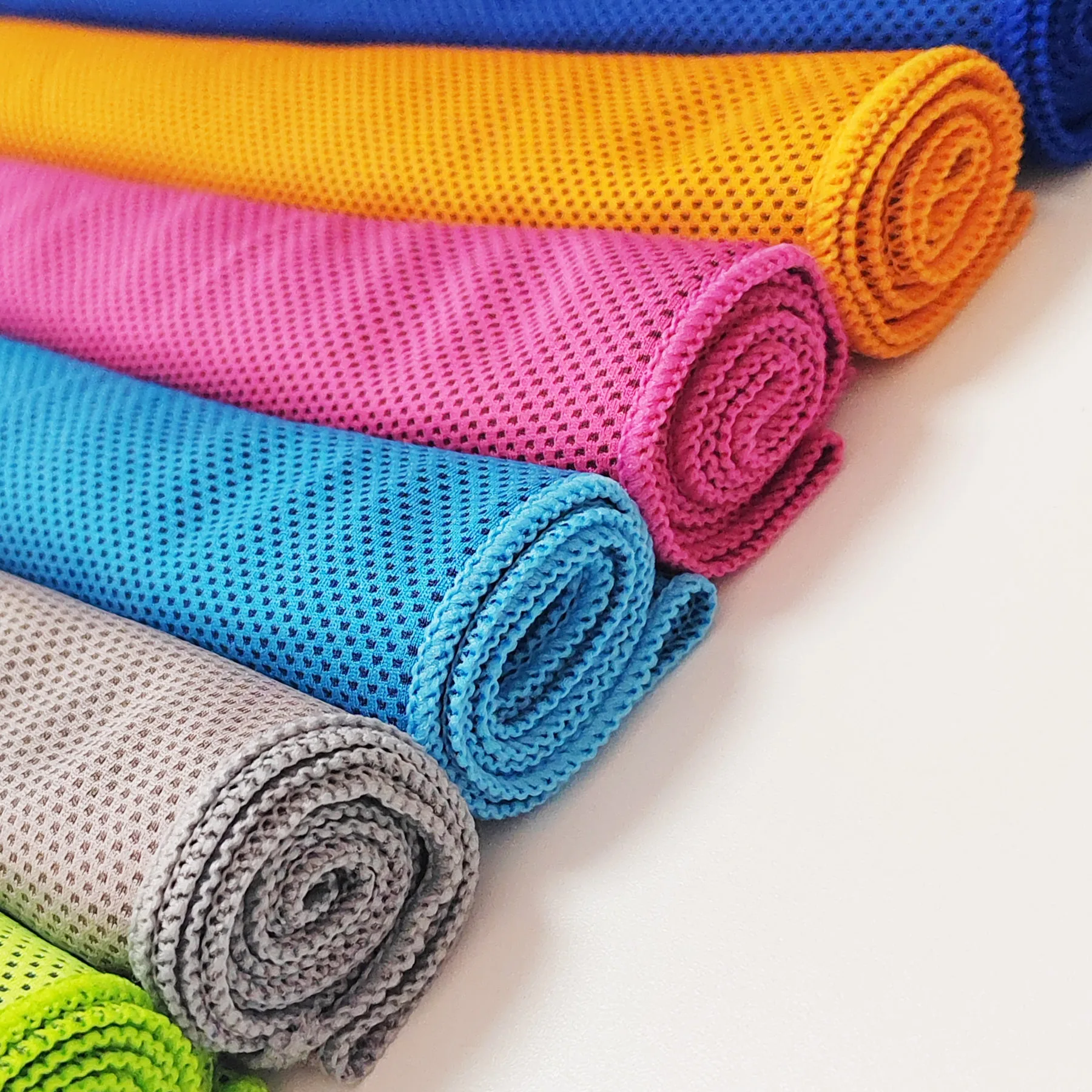 New Promotional Summer Chill Neck Coolers Outdoor Sports Fitness PVA Quick Dry Instant Ice Cooling Cool Towel