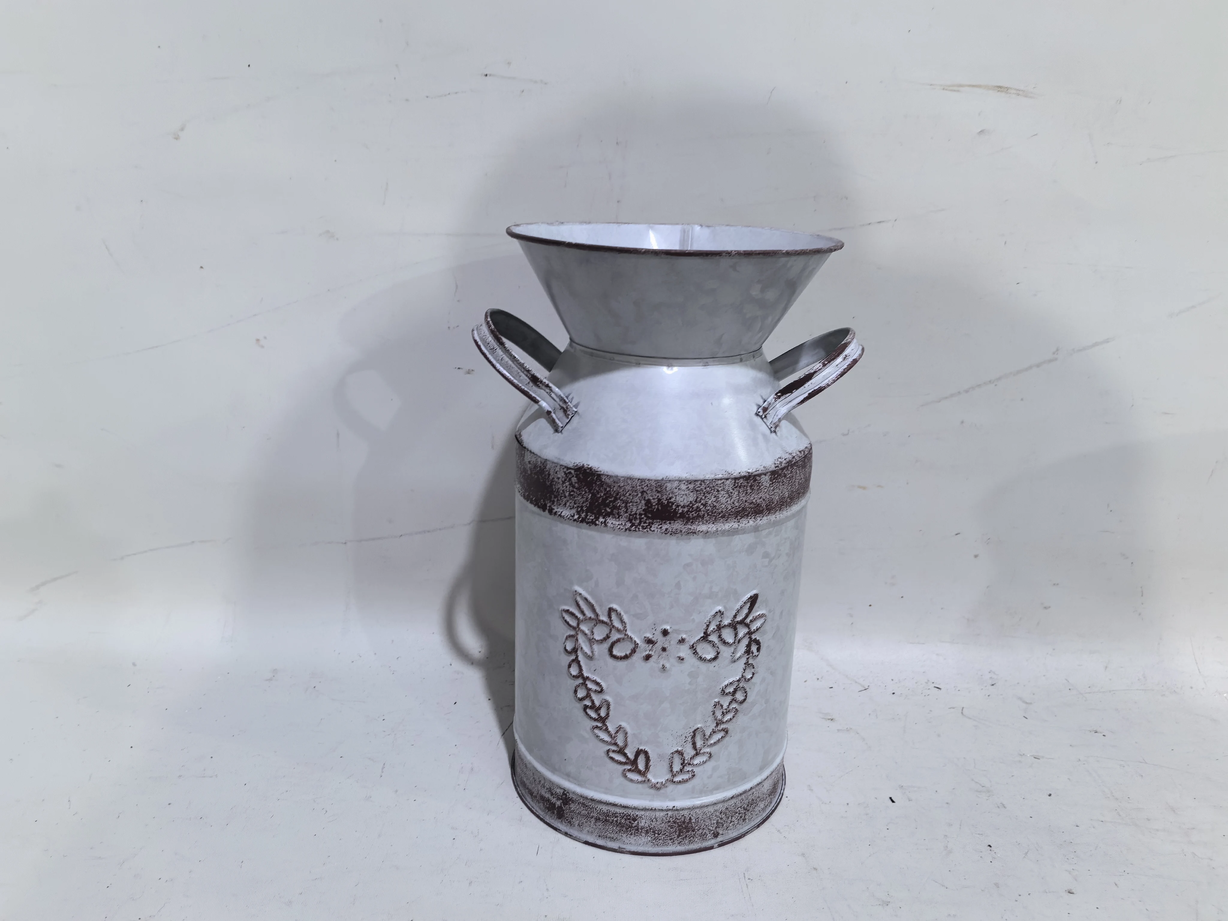 Metal Decorative Flower Vases Farmhouse Country Bucket Vase Rustic Vintage Milk Can Jug Galvanized Tin Planter Pot for Flow