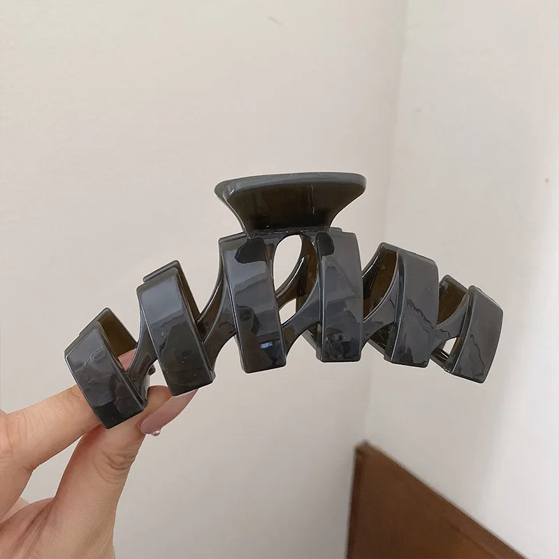 Acrylic grip large simple shark clip ins wind clip female head back clip headdress