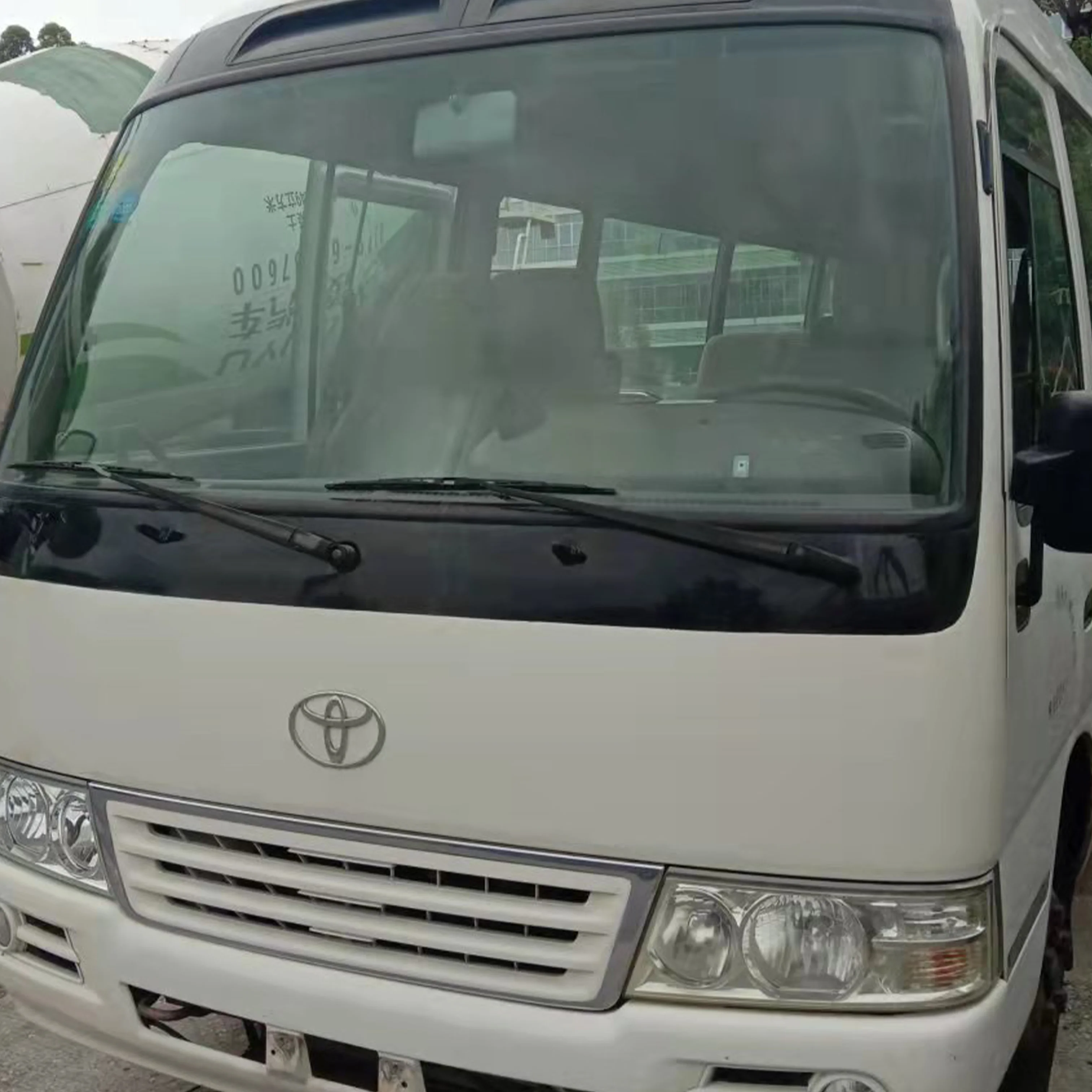 Used Toyota Costa SCT6702 rides 20 people