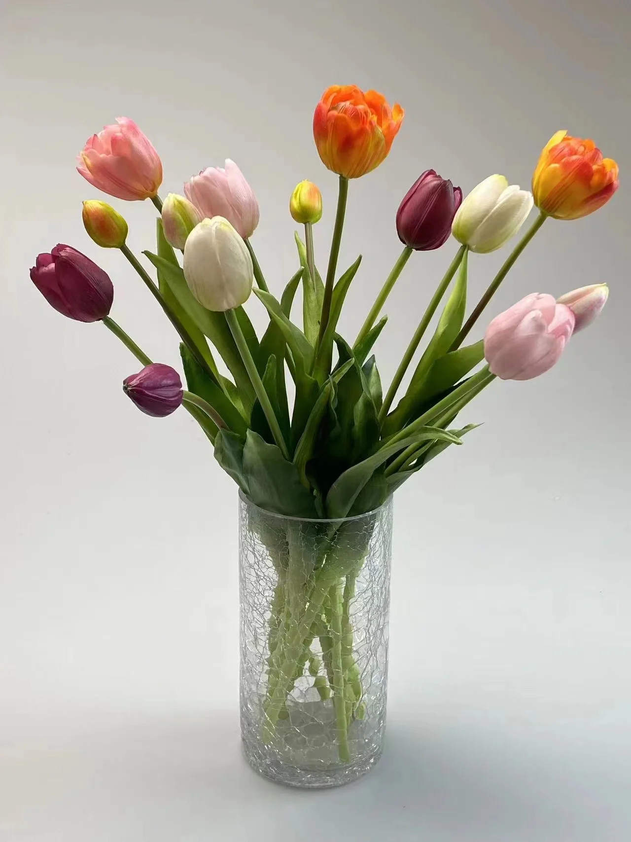 Artificial soft rubber tulip PE latex silicone tulip flower artificial flower moisturizing hand feeling 5 tulips bouquet