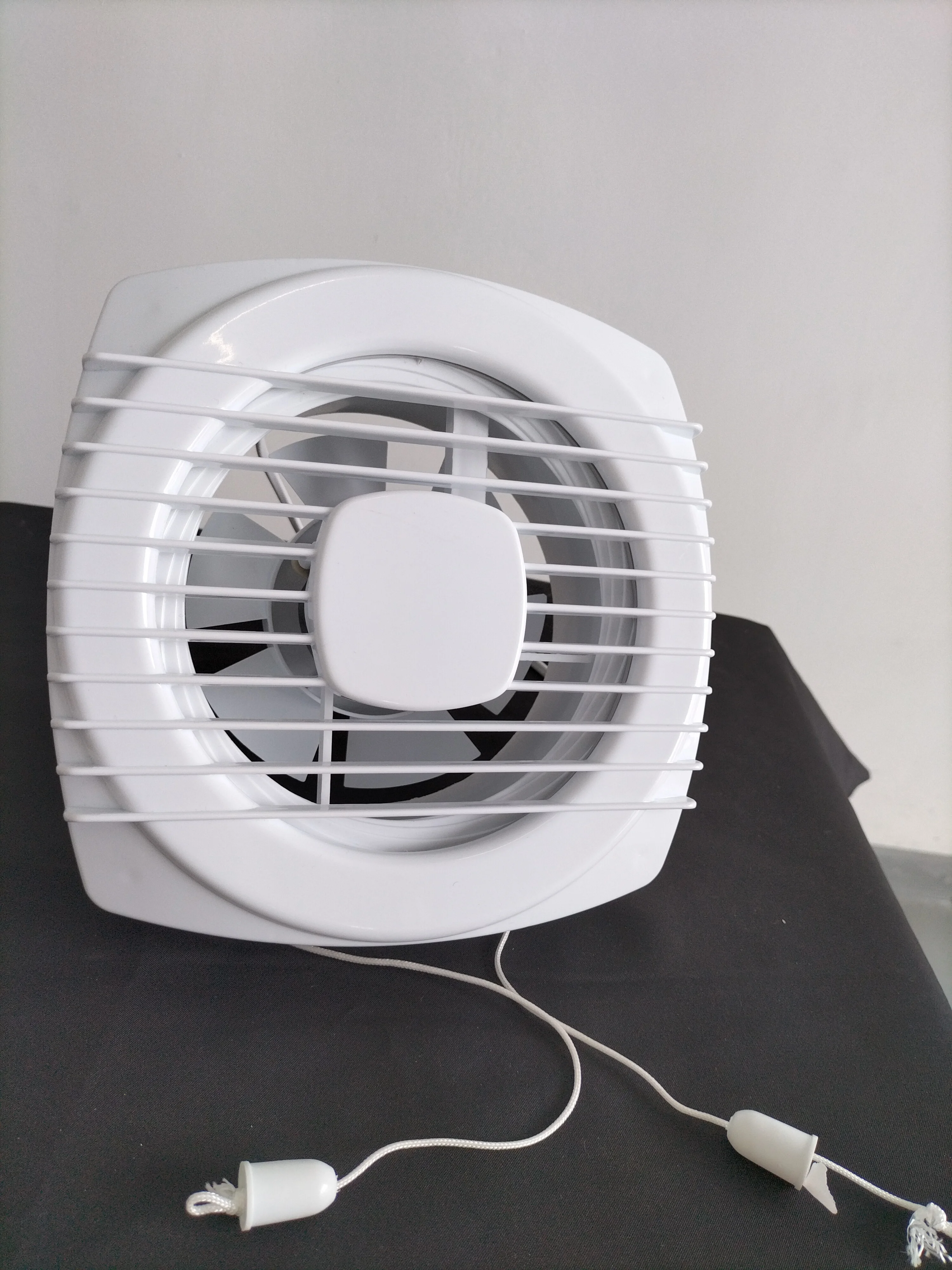 Good Quality Low Price PP Bathroom Kitchen 15w AC Electric Shutter Air Kitchen Wall Mounted Exhaust Fan