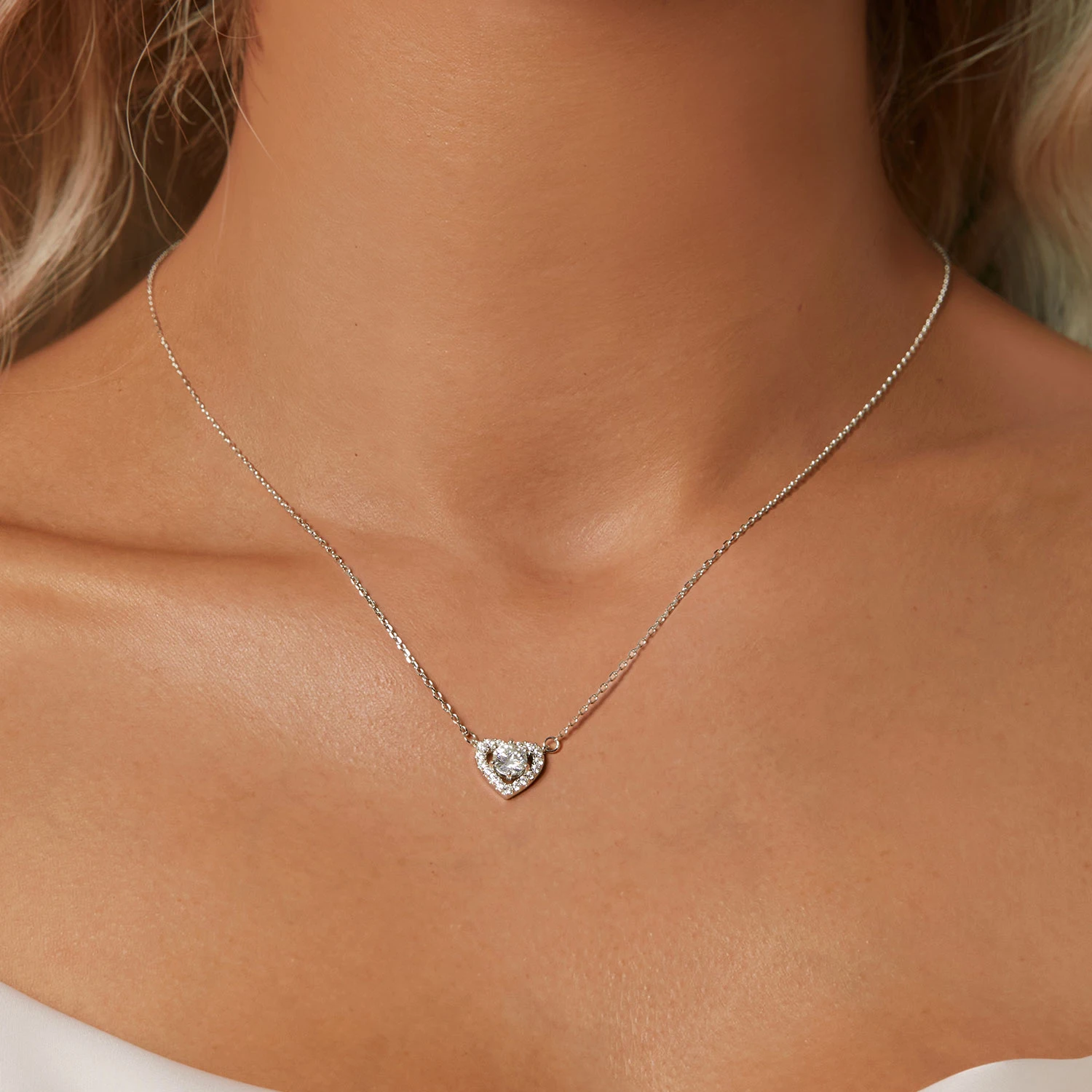 Real D Color 0.5 Carat Moissanite Love Necklace Wedding Romantic Proposal 925 Sterling Silver Heart Shaped Clavicle Chain
