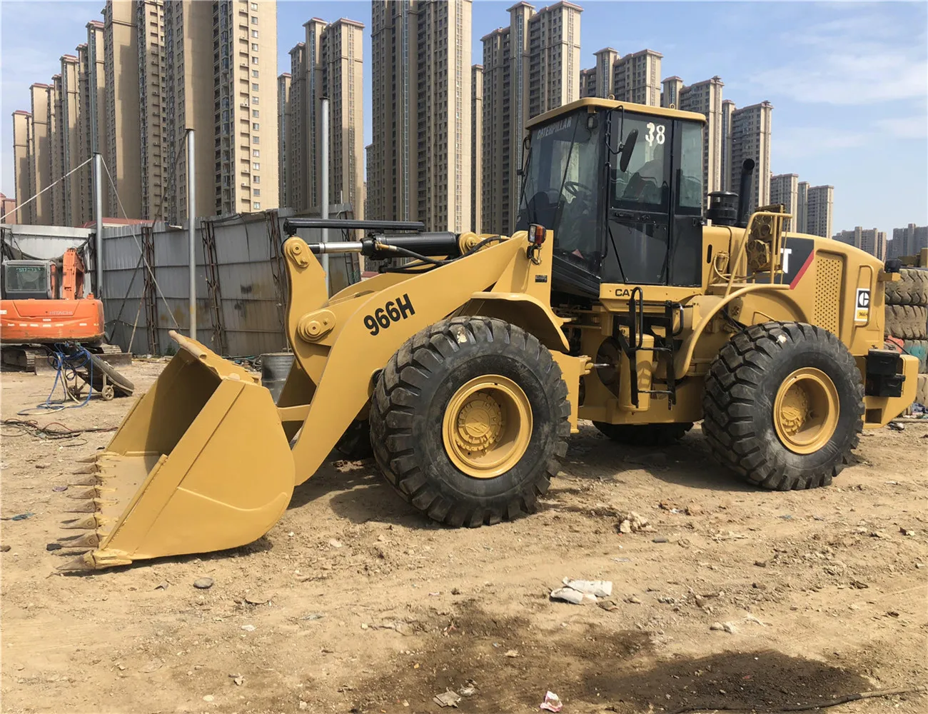 Фронтальный погрузчик Caterpillar 966H б/у CAT 966