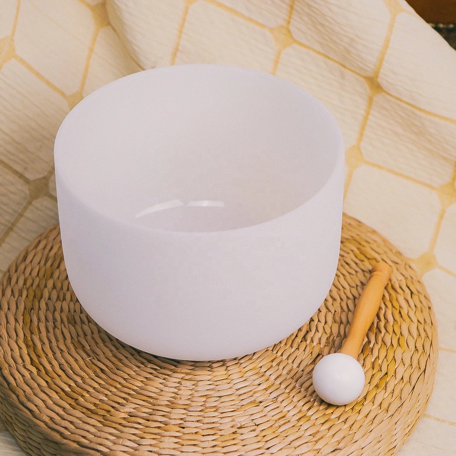 432hz Perfect Pitch 7 White Crystal Singing Bowls with  Free Rubber Mallets and  7 O-rings