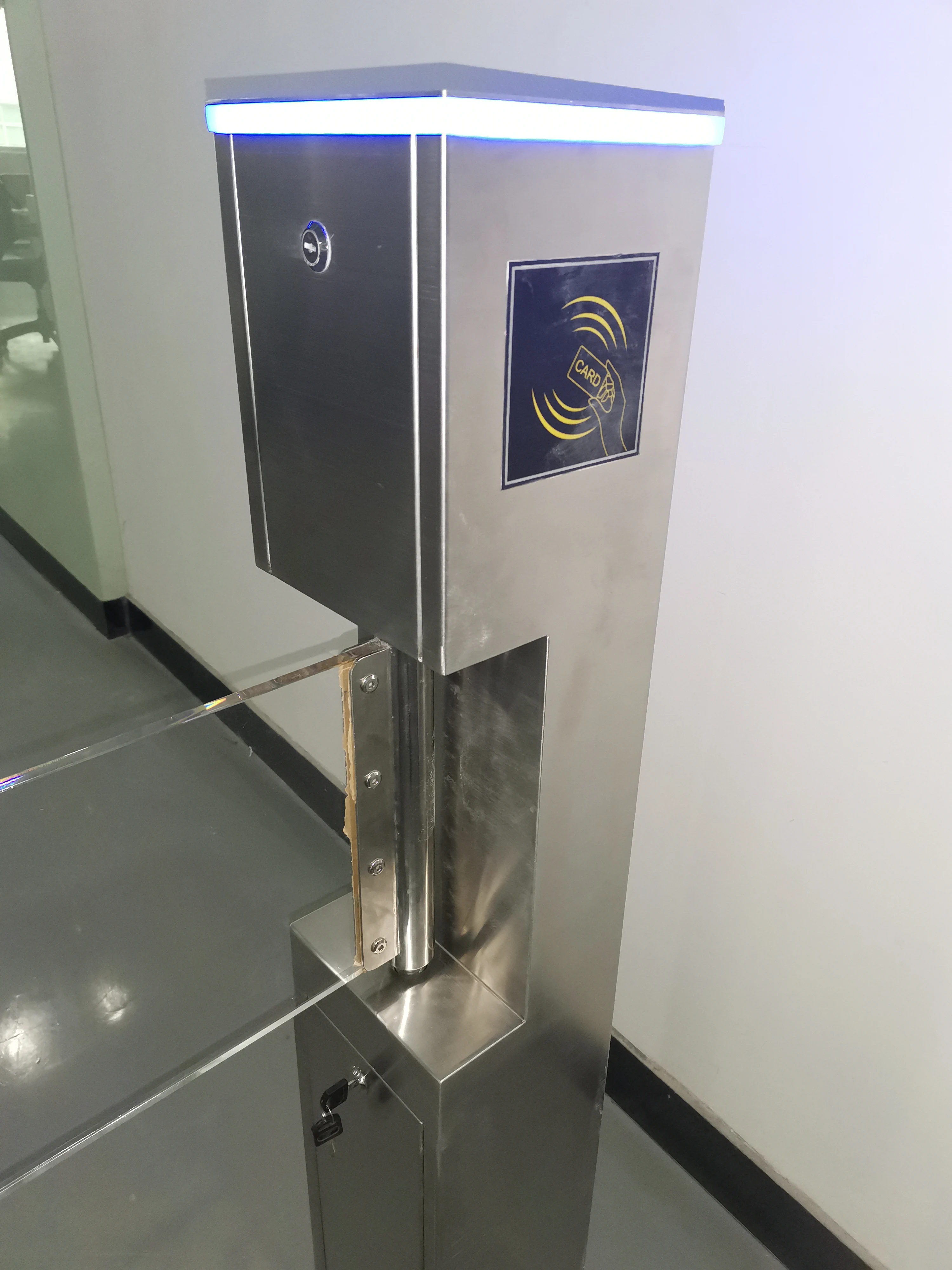 Охранные распашные двери с функцией распознавания лиц система контроля доступа кард-ридер для распашных ворот барьер