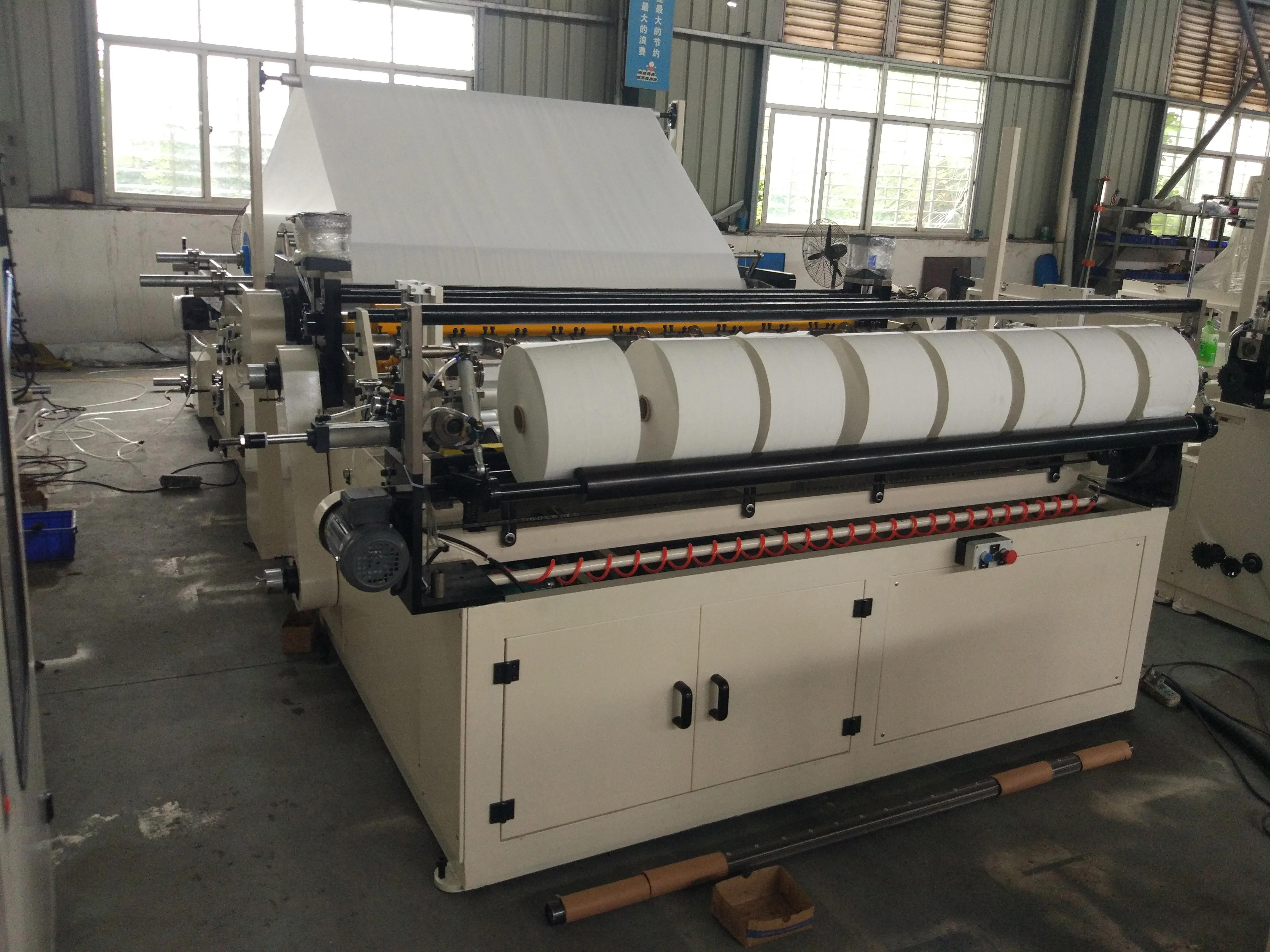 Automatic Toilet Paper Roll Rewinding Perforating Slitting Machine