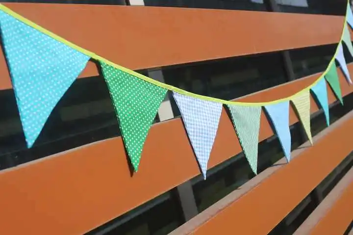 Triangle Bunting Flags Vintage Floral Cotton Banner Kit Pennant Garland for Home,Birthday Parties, Baby Shower,Festivals,Nursery