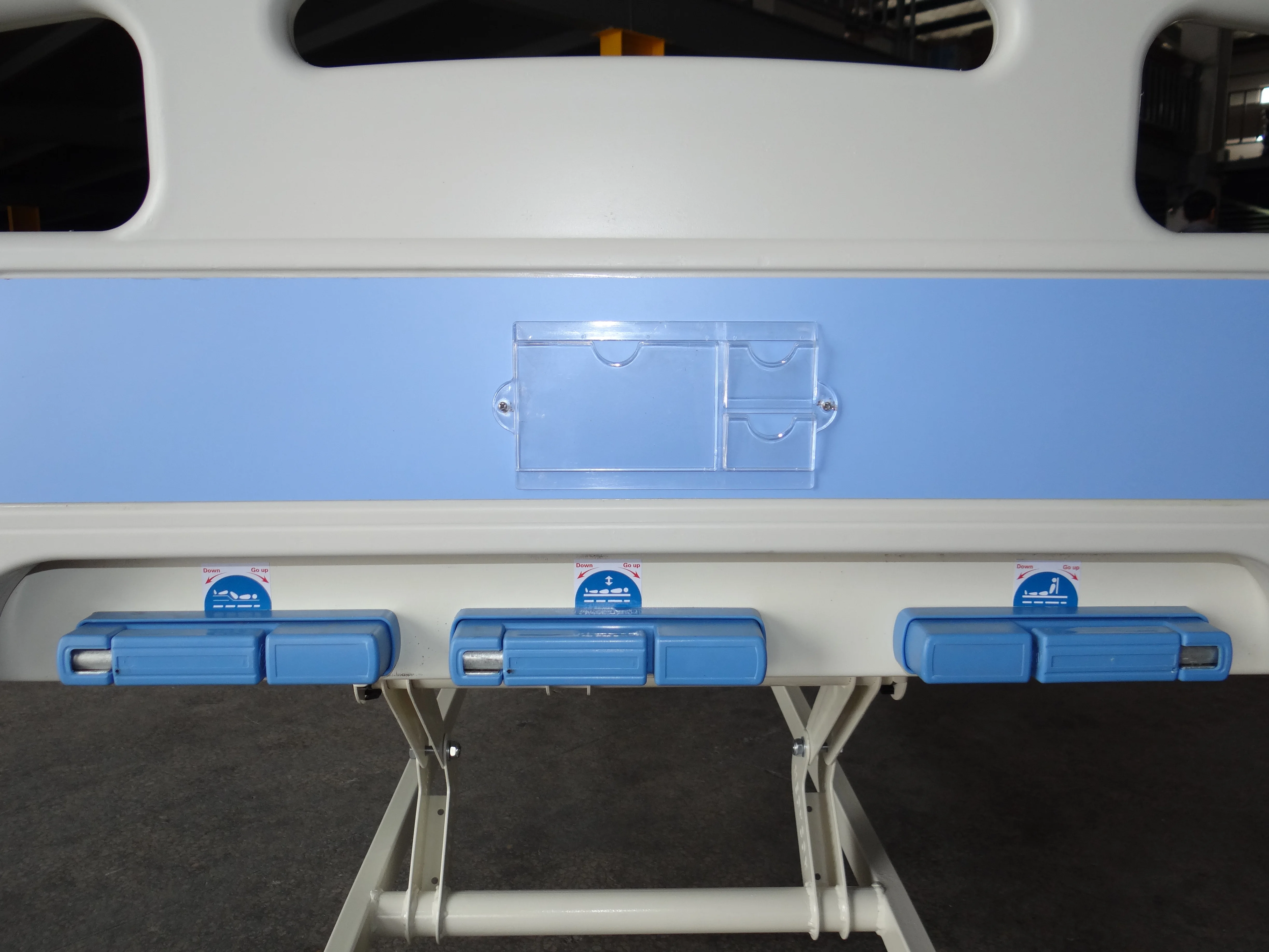 YC-3618L Warranty 2 Years Factory 3 Cranks Manual Hospital Bed Hospital Equipment 3 Function Mechanical Bed