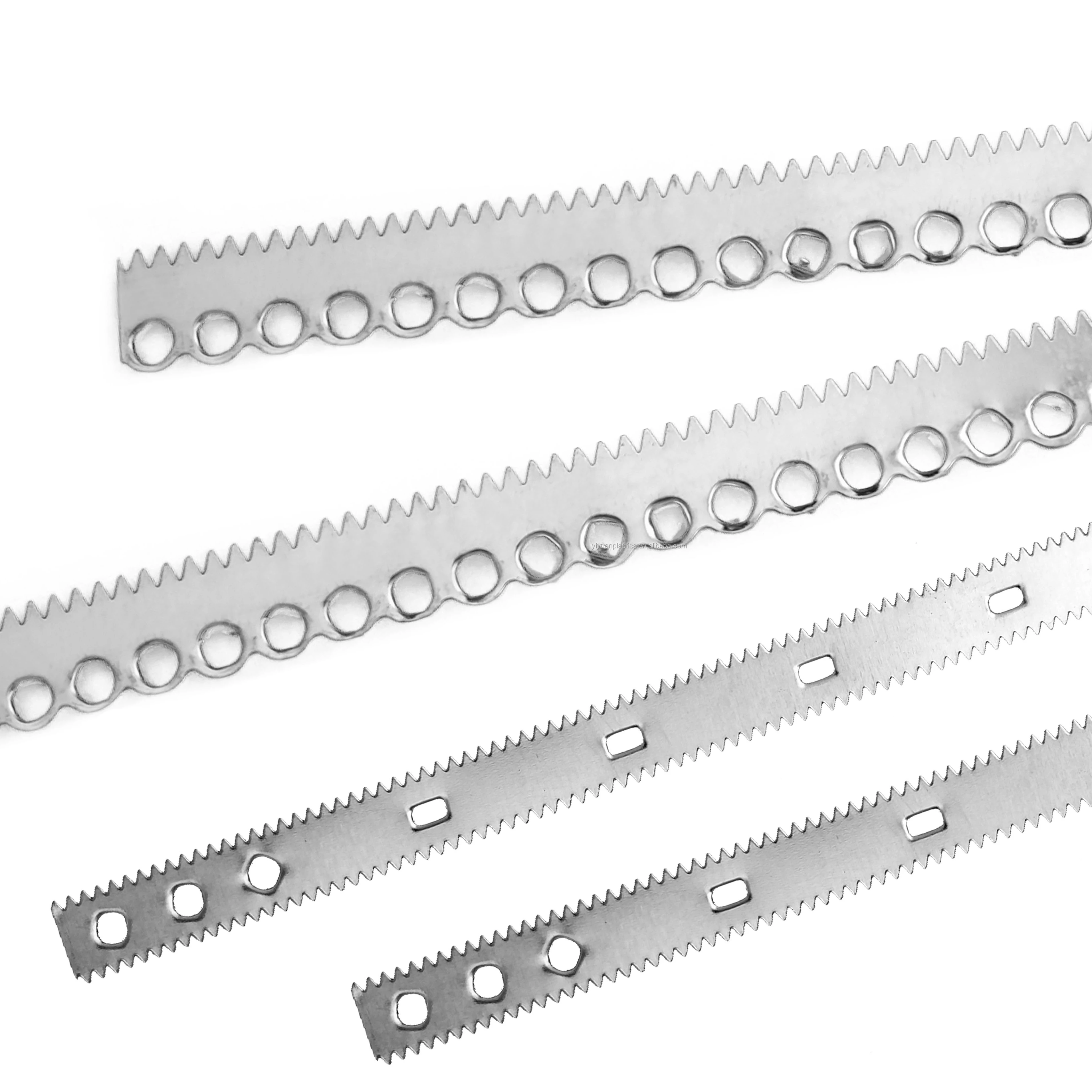 Metal blade for plastic film paper box