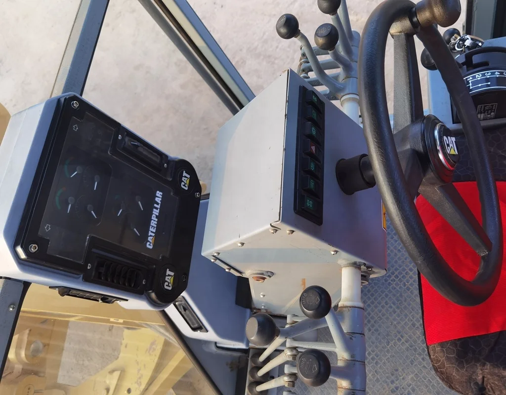 Durable Secondhand Machine original Cat 140h Motor Grader from Japan in yard for sale