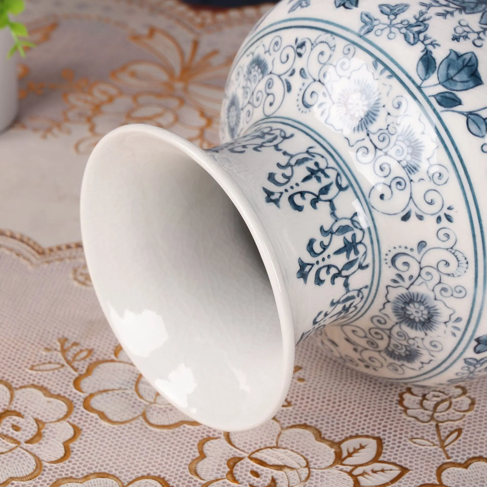 New Chinese-Style Blue White Porcelain Vase Handmade Ceramic Floriculture Ornament Living Room Decor Dried Flowers Flower