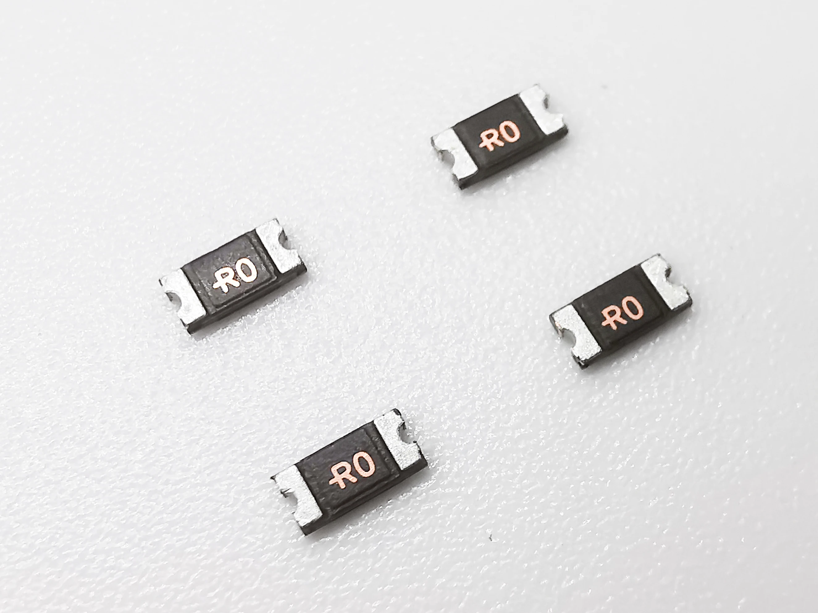 Chinese Manufacturer Sells High Quality Smd1206R050Sf Car Testing Quick Fuse