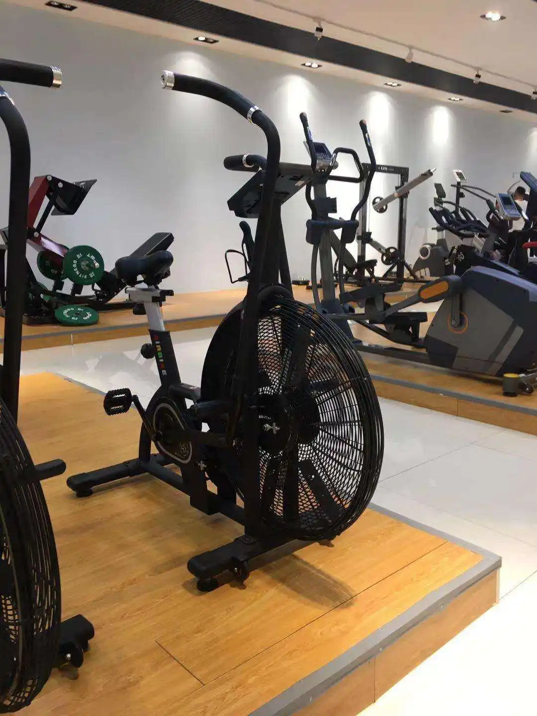 Manufacturer Fitness Equipment Body Building Upright Air Electric Bike Air Row Machine Mechanism