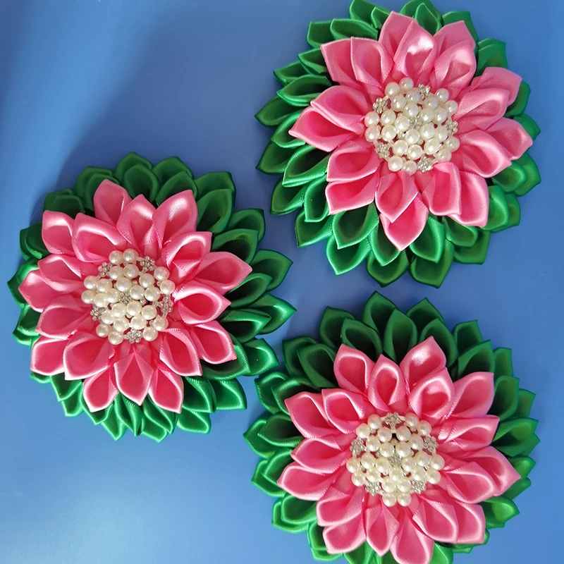 Large Quantity in Stock Cheap Customized Pink and Green Satin Pin Imitation Pearls Sorority Ribbon Women Greek Flower Brooch