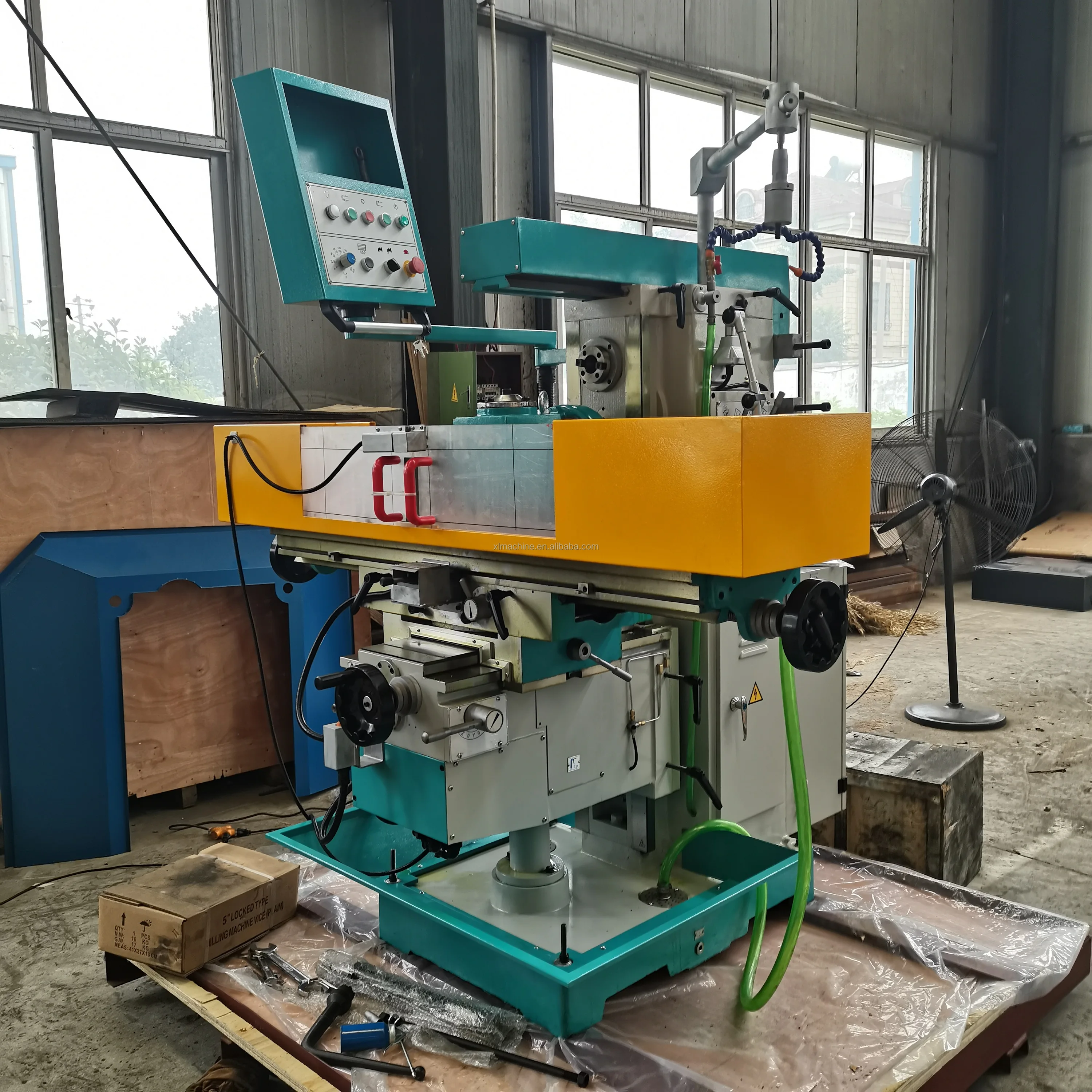 XQ6032 Portable Knee-type Servomill Horizontal Milling Machine