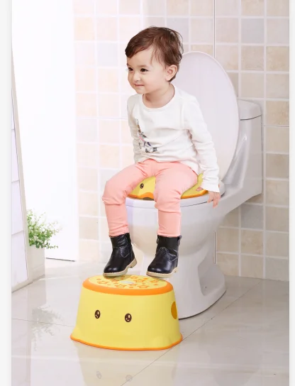 Waddles The Duck Potty ring - The Cutest Potty Training Seat That Fits All Toilets- Designed to be Loved by All Boys and Girls.