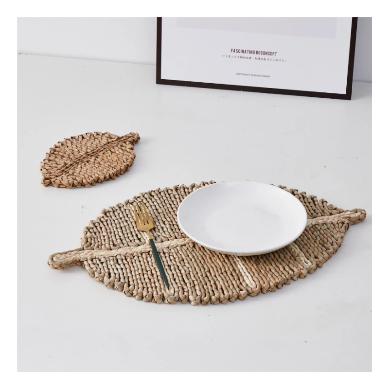 Hot Sale Treelike Woven Cattail Grass Coaster Natural Seagrass Place Mat for Drink Heat Insulation Cup Mat Pad