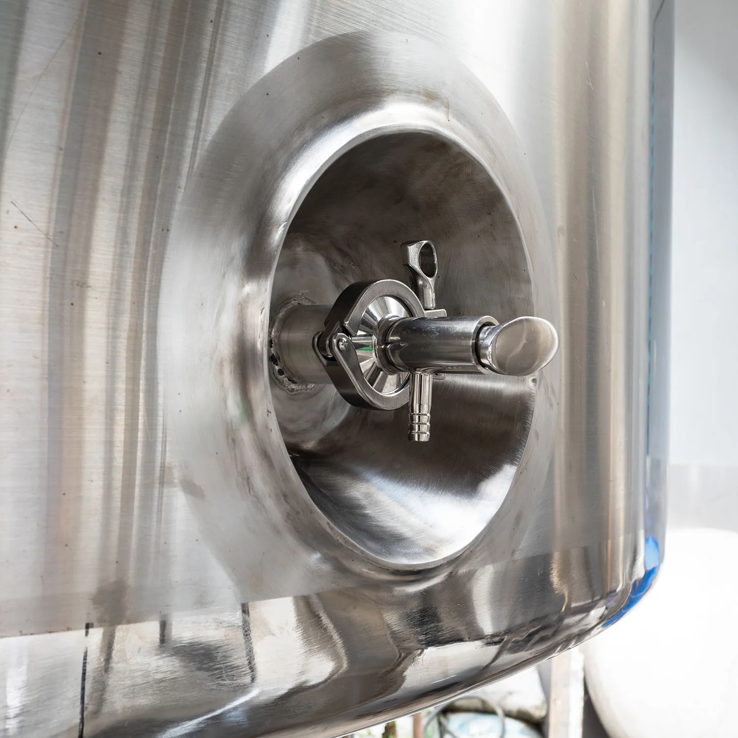 Stainless Steel Temperature Insulation Storage Fermentation Tank 2018