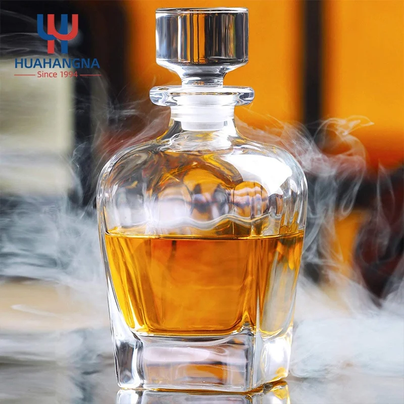 650ml Empty Lead Free Crystal Clear Glass Liquor Whisky Decanter Bottle with Stopper for Home Bar