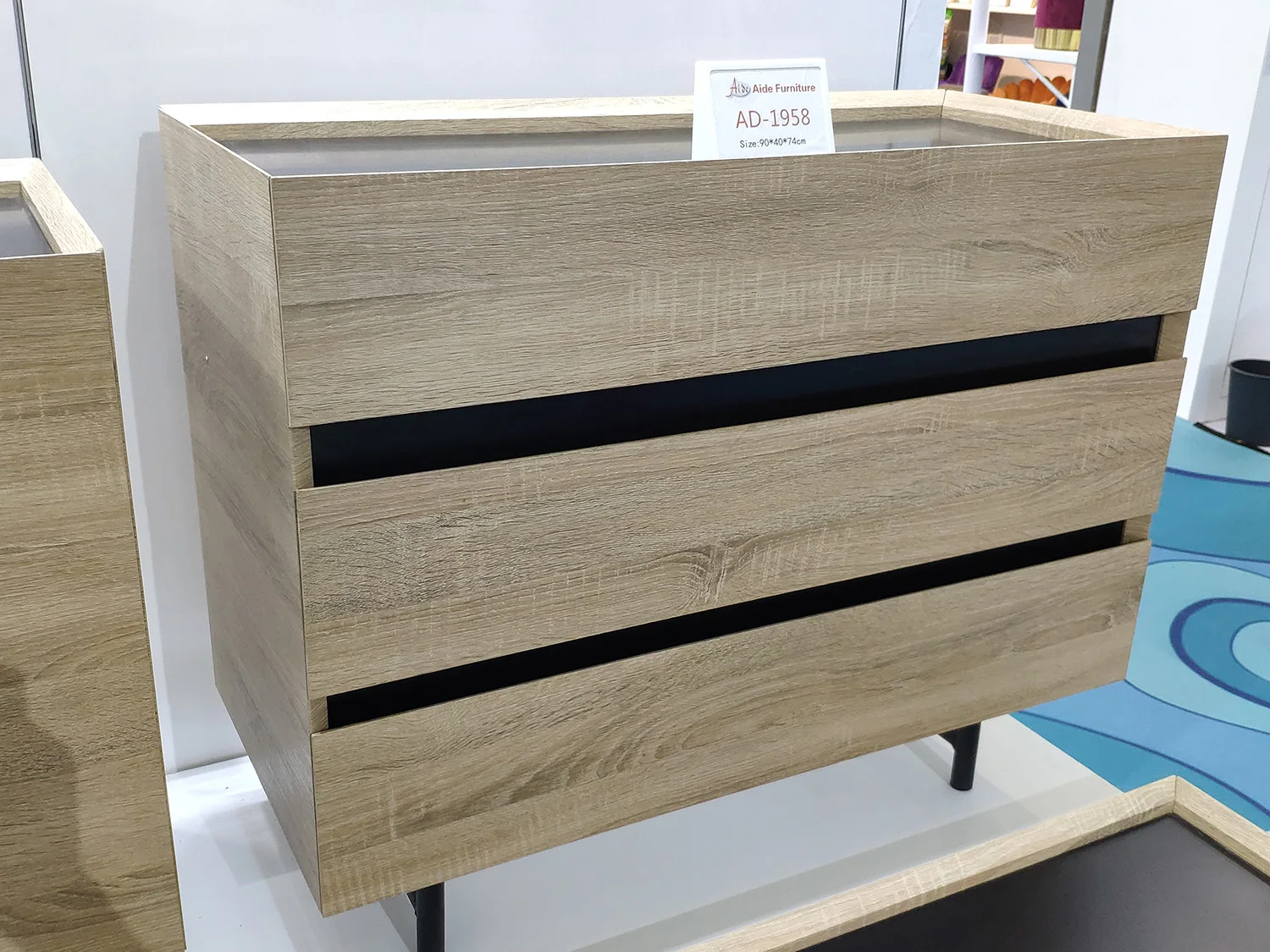 Customized Wholesale bedroom Room Solid Wood Cabinet 3 drawers storage Dresser Wooden Chest of Drawers with Metal Legs