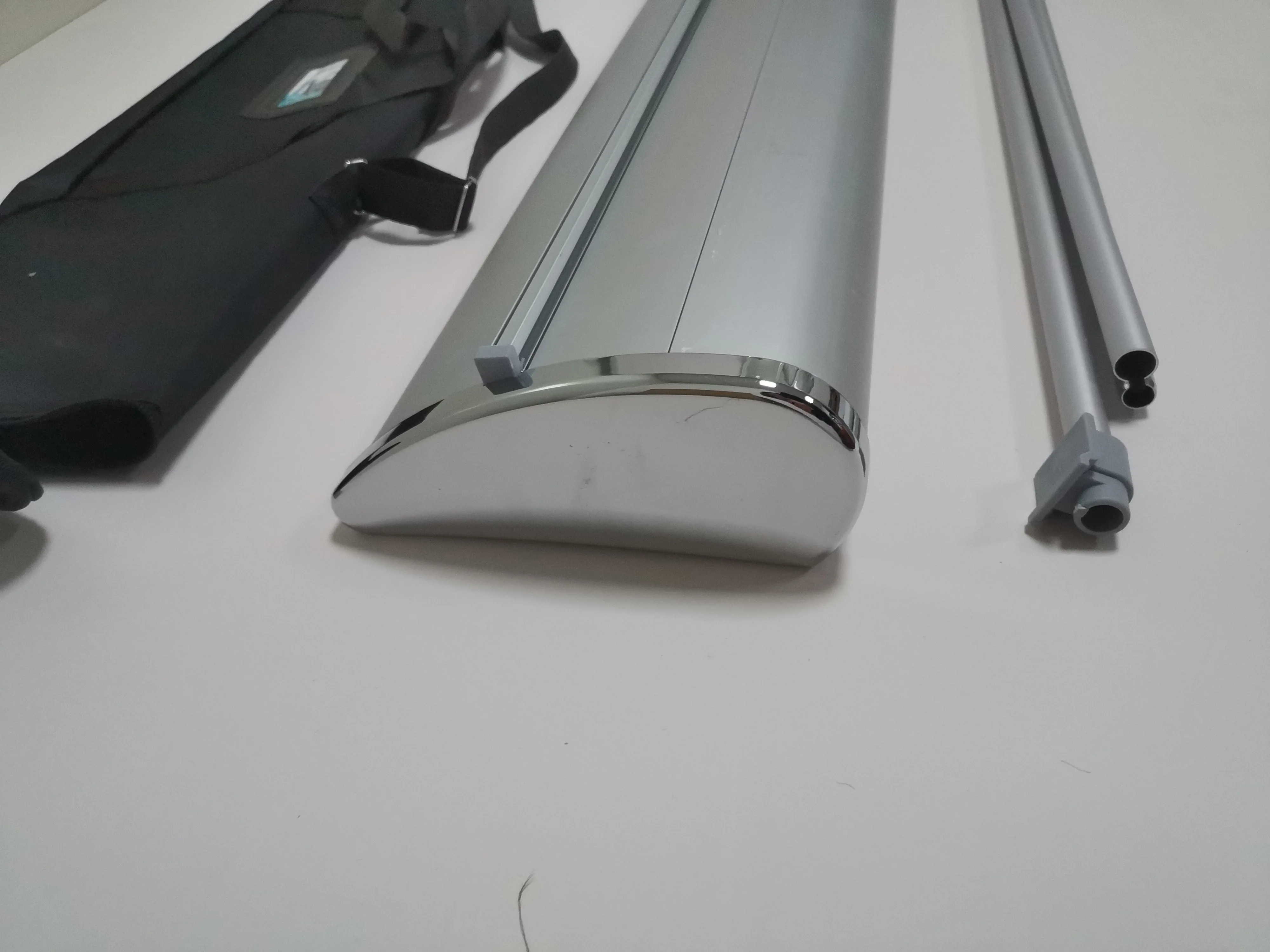 Luxury Wide  Base Roll Up Banner Printing Retractable Flex Banner Clip Top