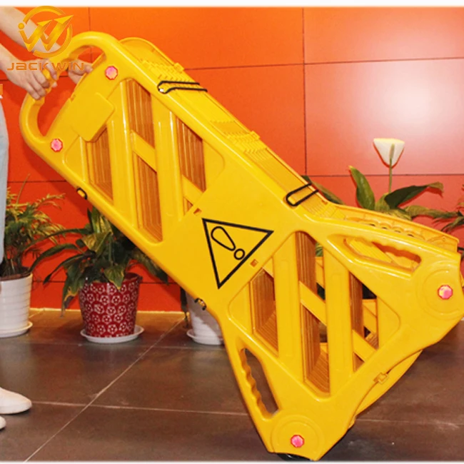  Yellow 3.9 Meters Expandable Plastic Barrier
