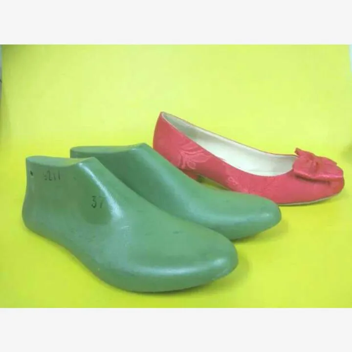 Low heel 2.5cm ladies wedding shoes plastic shoe lasts