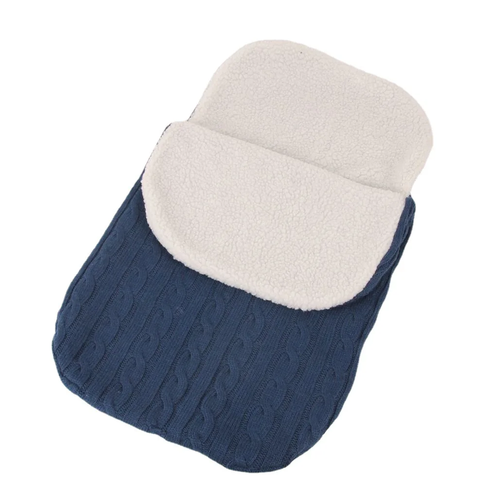 2024 duoyingbao Winter Warm Fluffy Fleece Baby Outdoor Wearable Knit Blanket Swaddle Sleeping Bag For Mother