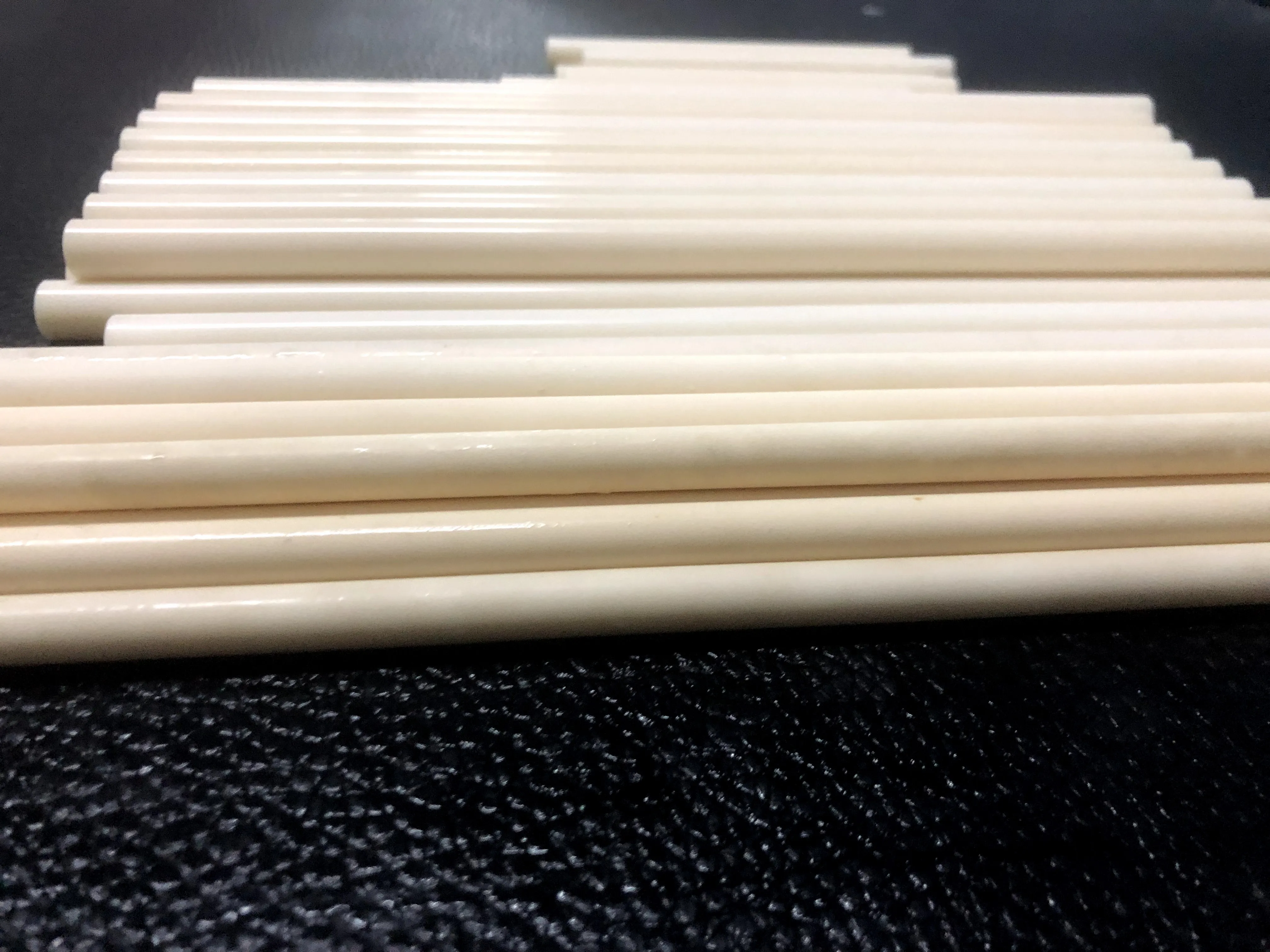 Индивидуальный Круглый высокопрочный 95% чистый циркониевый керамический стержень Zro2