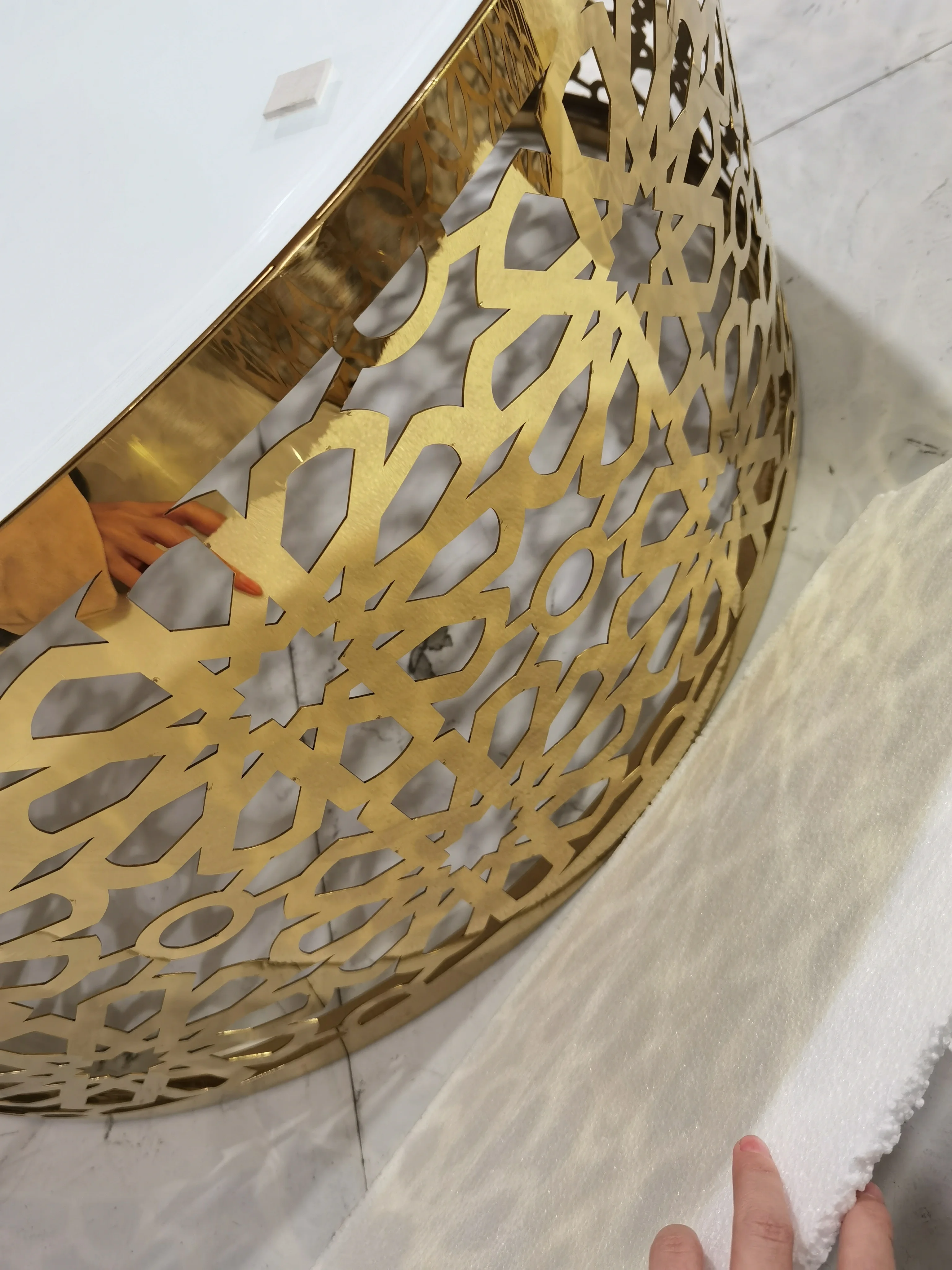 Arabic style gold drum coffee table modern design super white tempered glass top coffee table