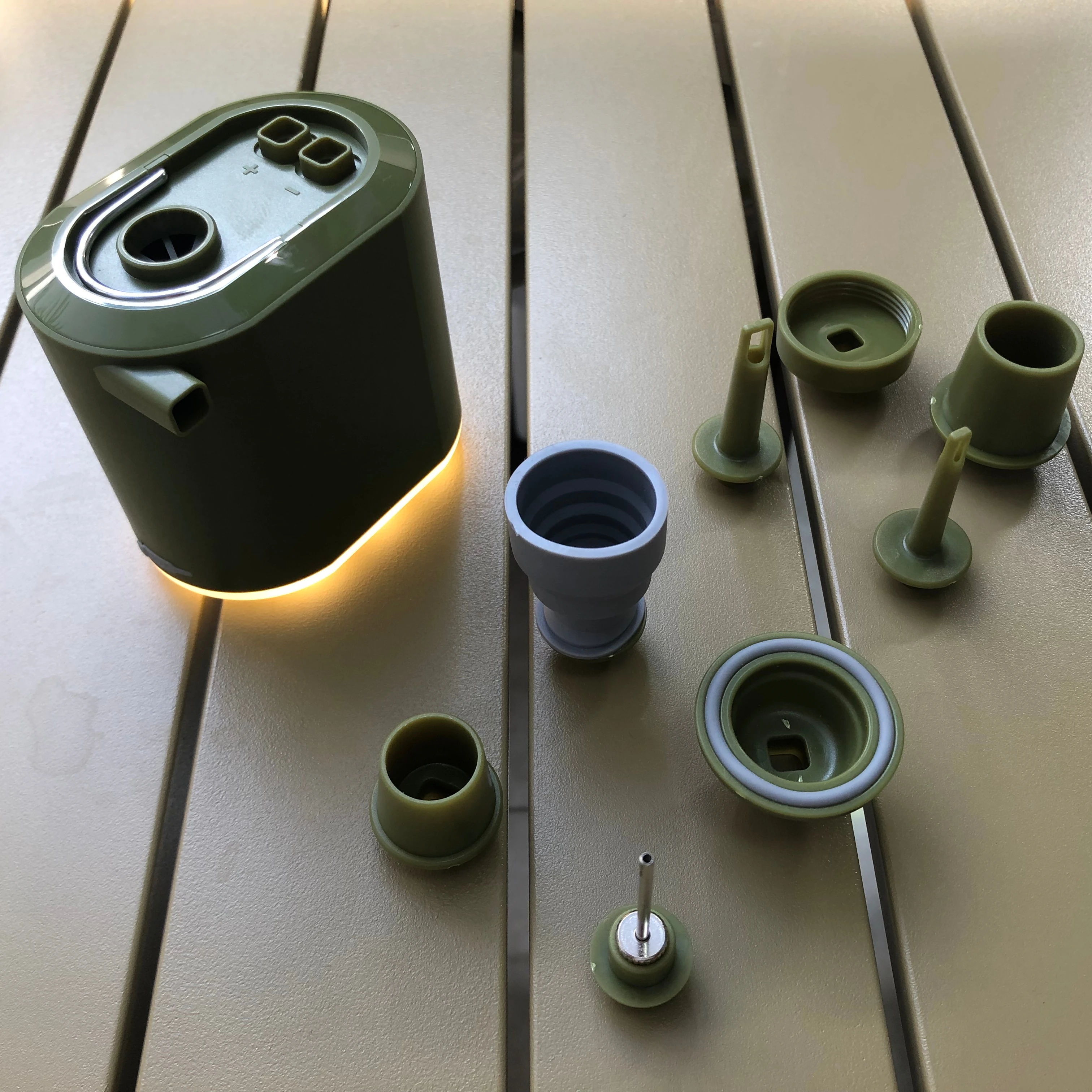 2023 camping & hiking Shengyuan tiny pump max 2.0 portable rechargeable battery air mattress pump