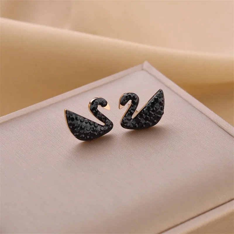 wholesale Titanium steel non fading  18k gold plated earrings set cheap  teddy bear earrings butterfly clip earring