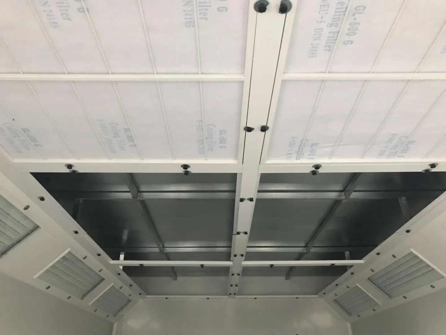 Spray Booth China Car Paint Booth Manufacturer CE Auto Spray Booth for Sale