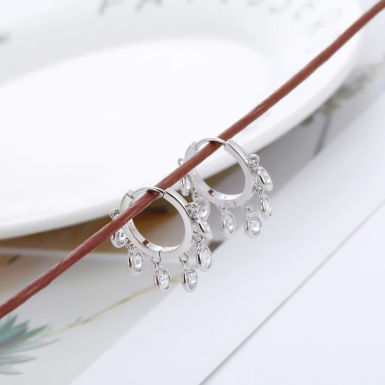 2019 New Arrival Fashion Classic Small Pearl Tassel Earrings  Women Dangle Earrings Female Korean Jewelry