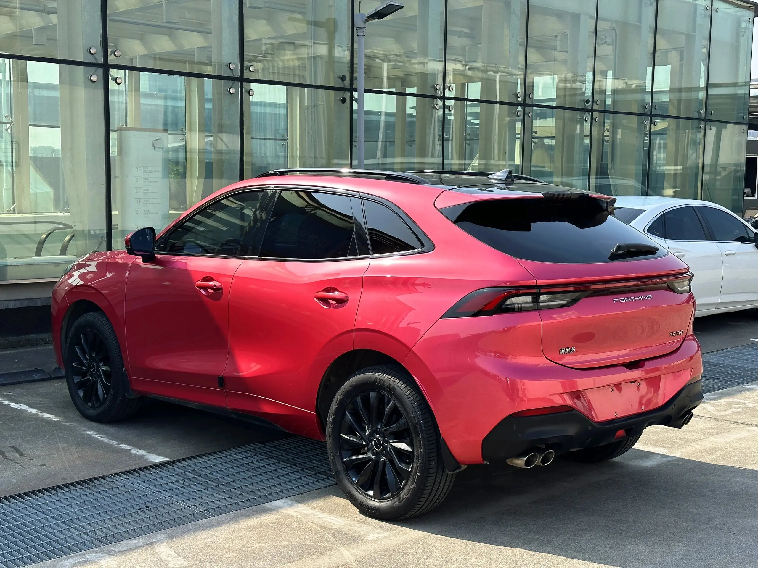 Dongfeng Forthing T5 Evo газовый автомобиль 1 5 т Dct Diamond Compact Suv5 дверь с сиденьями бензиновый