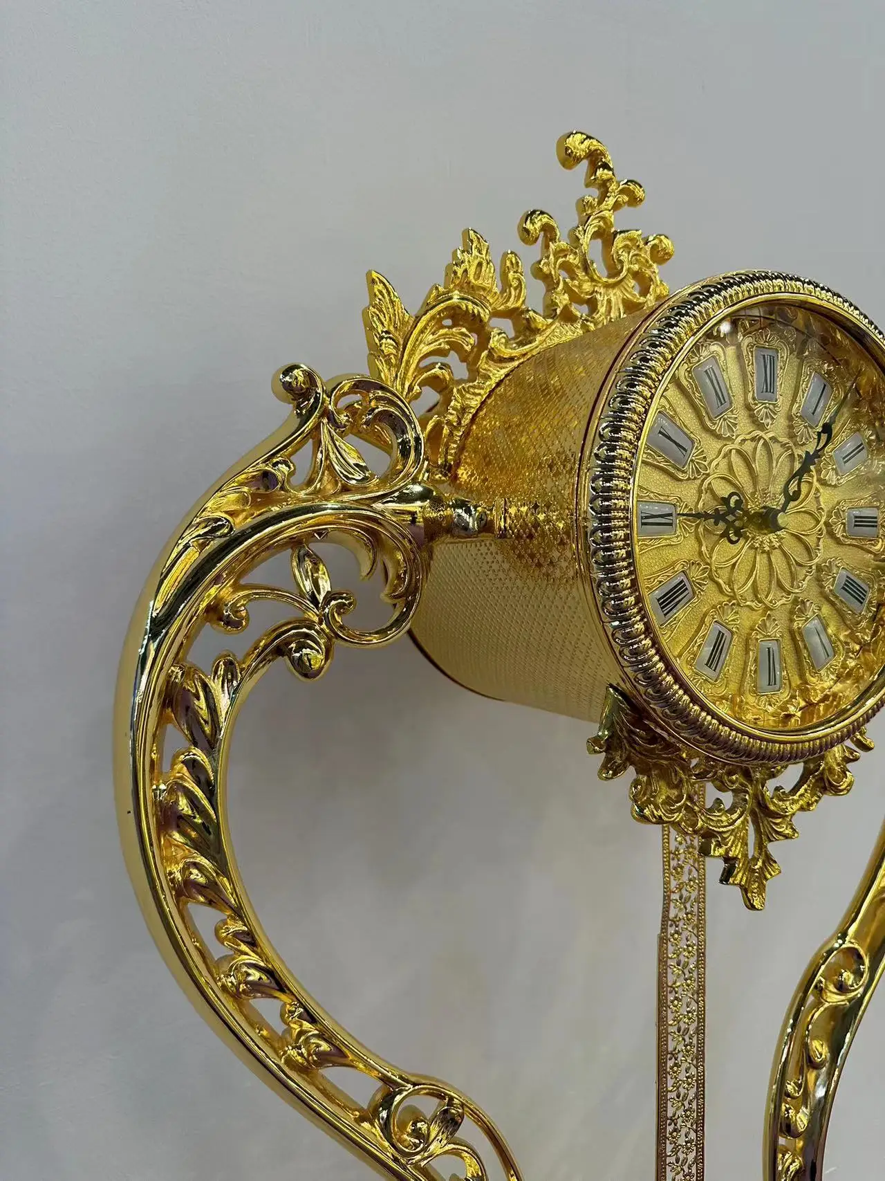 Golden Luxury Standing Clock Vintage Home Hotel Floor Clock Crystal Elegant Grandfather Clock